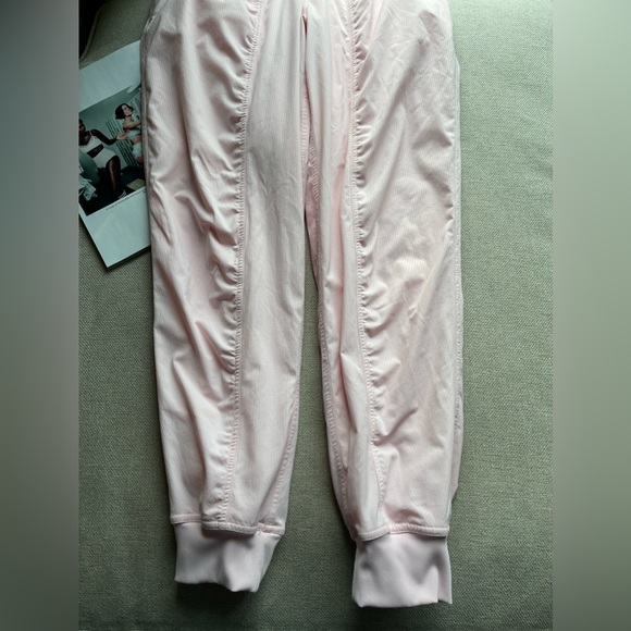Lululemon Rare Dance Studio Lined Mid-Rise Joggers Strawberry Milkshake Size 10 - Picture 8 of 14